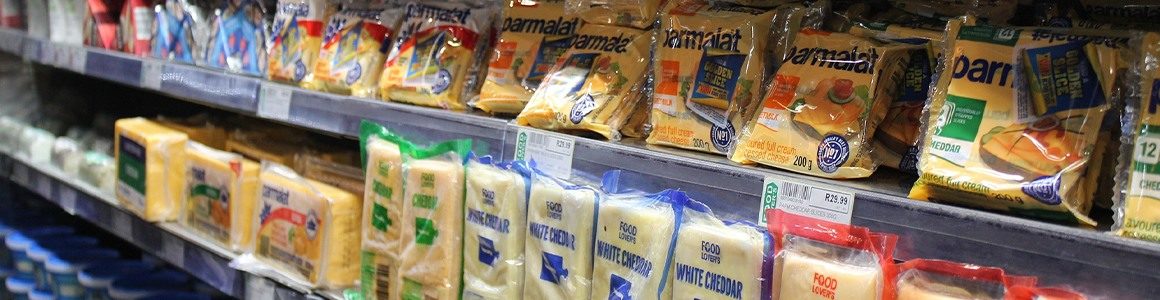 Natural cheese continues to outshine processed cheese in stores.